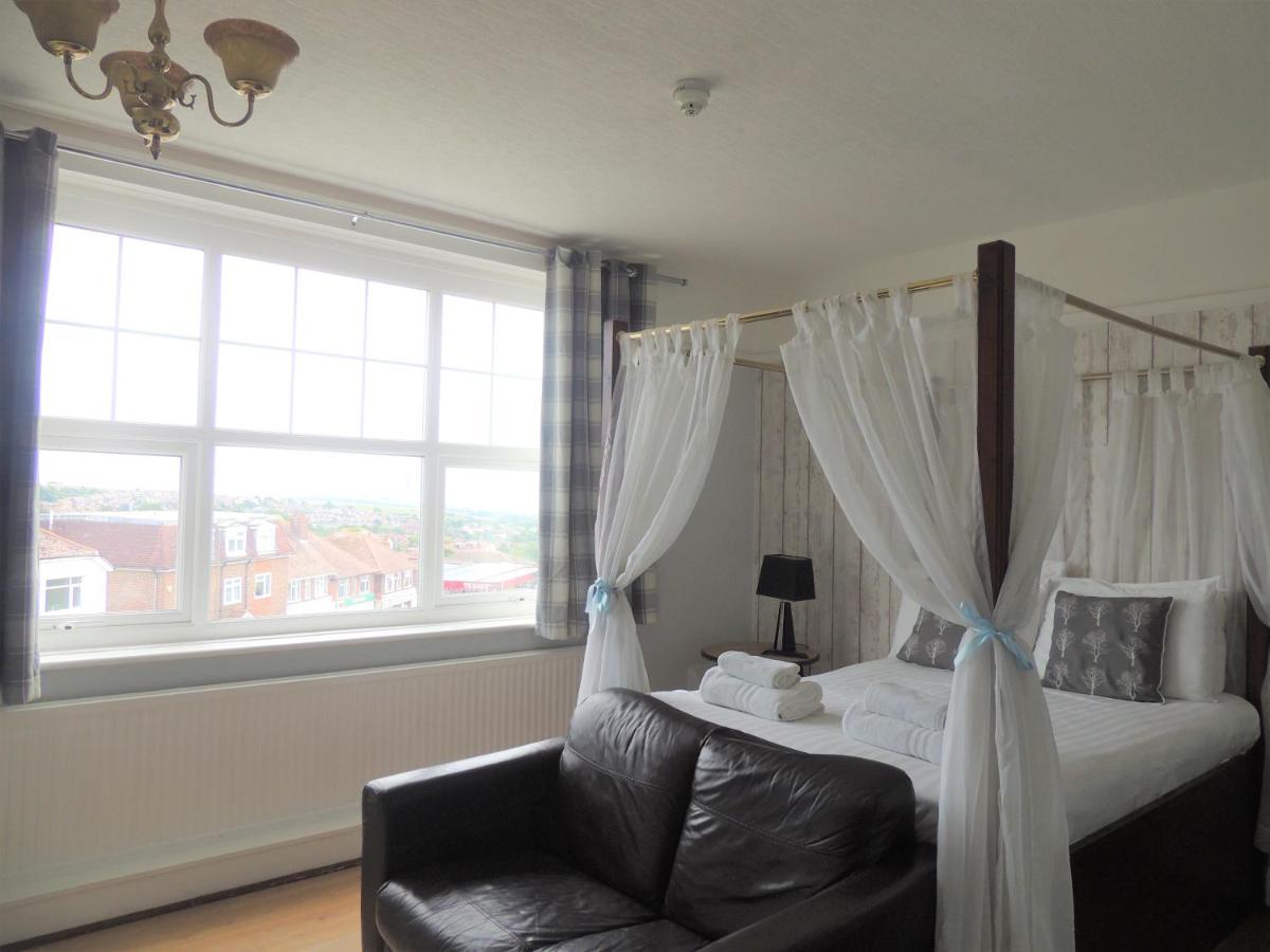Downs Hotel Stanmer 외부 사진
