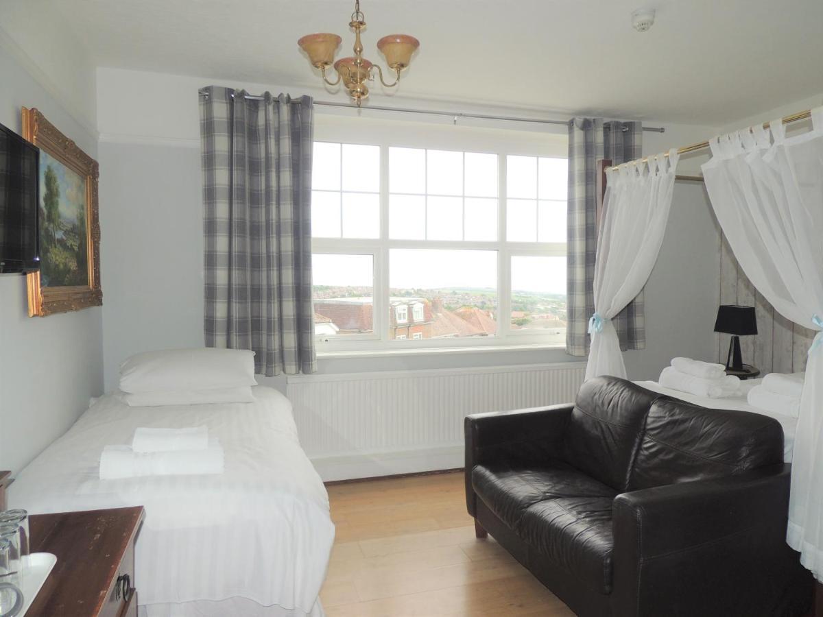 Downs Hotel Stanmer 객실 사진