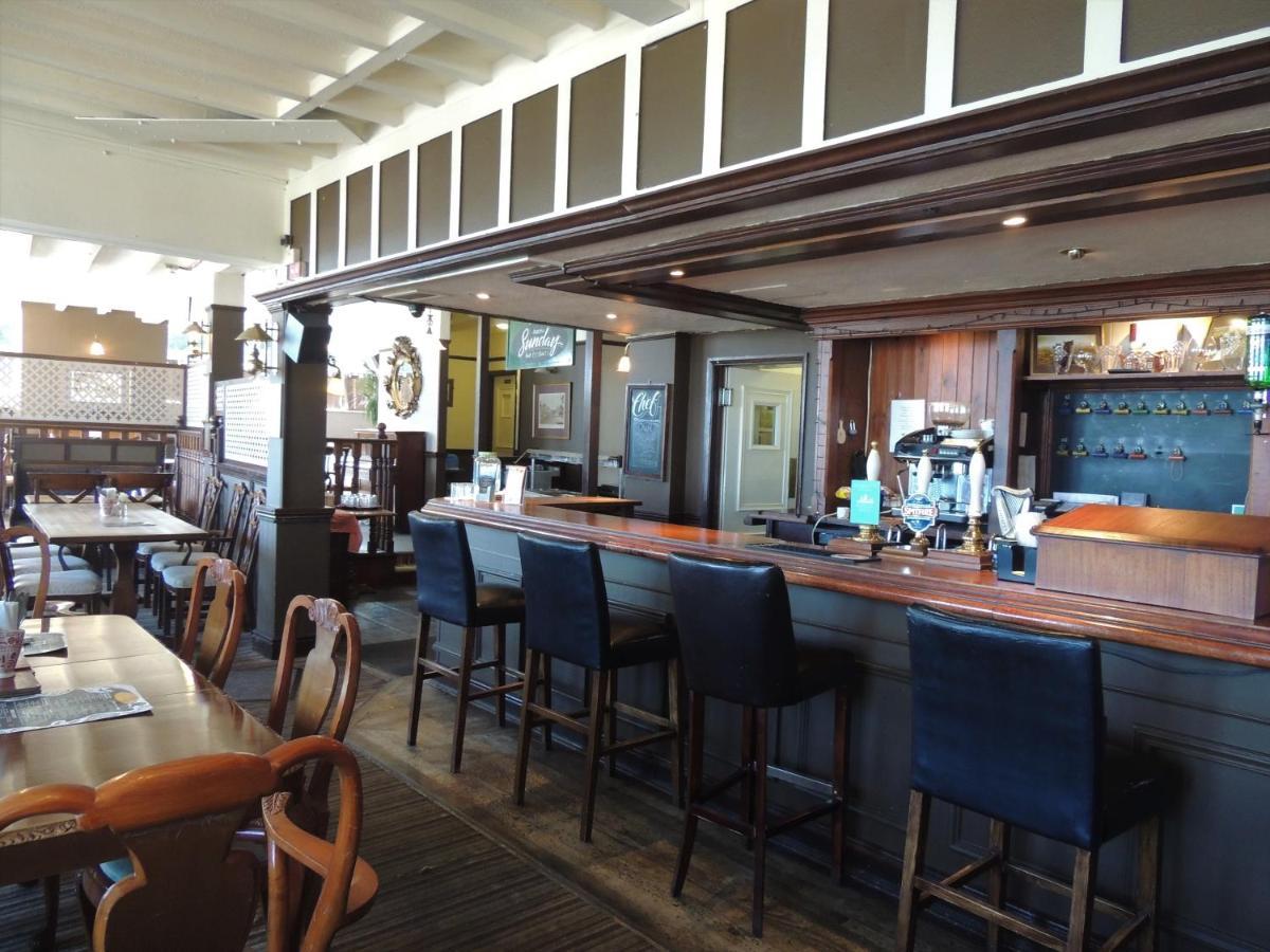 Downs Hotel Stanmer 외부 사진