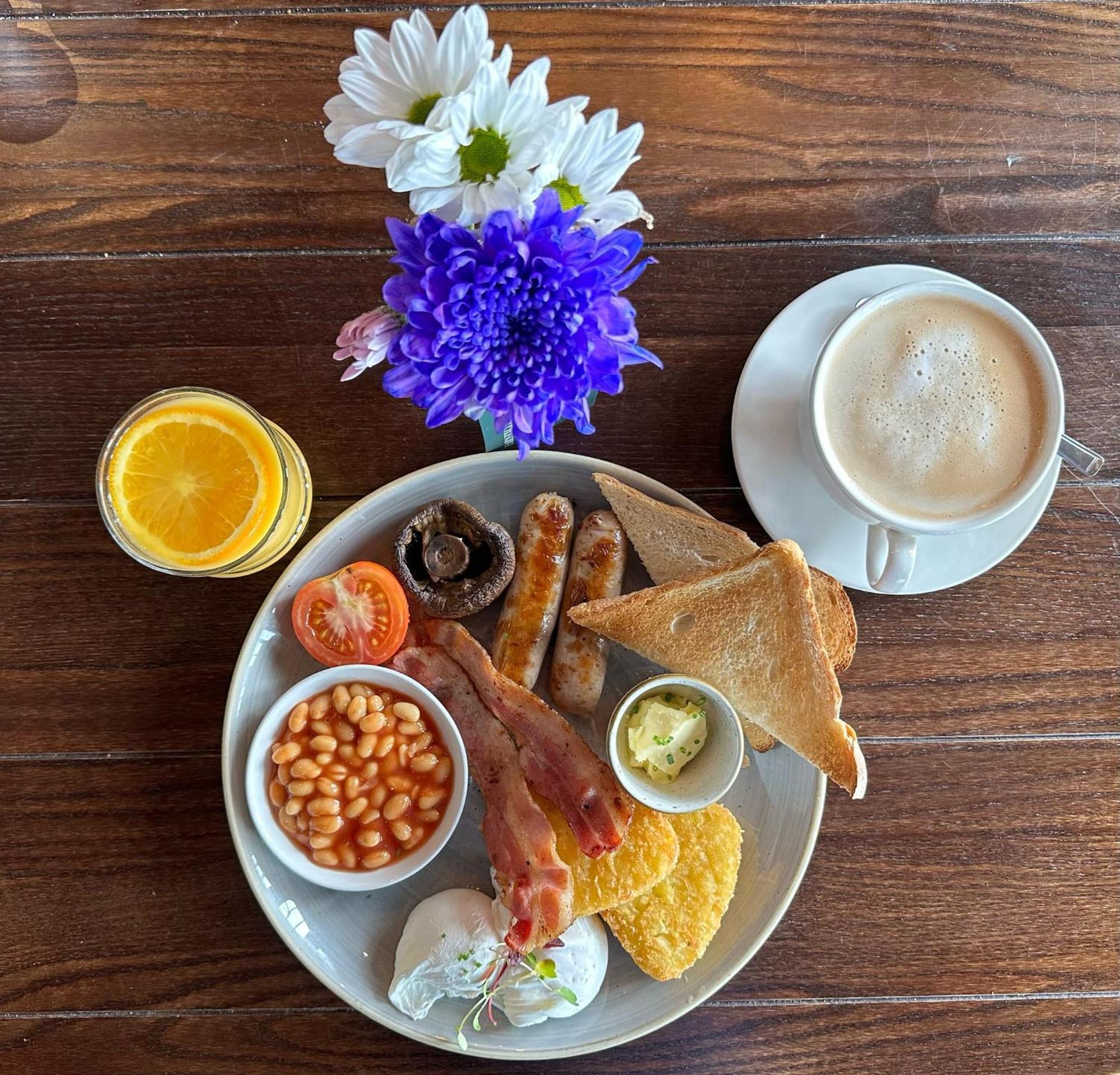 Downs Hotel Stanmer 외부 사진